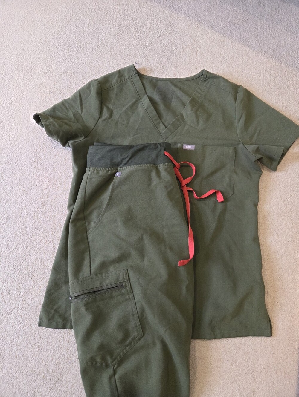 Womens Olive Green Figs Set